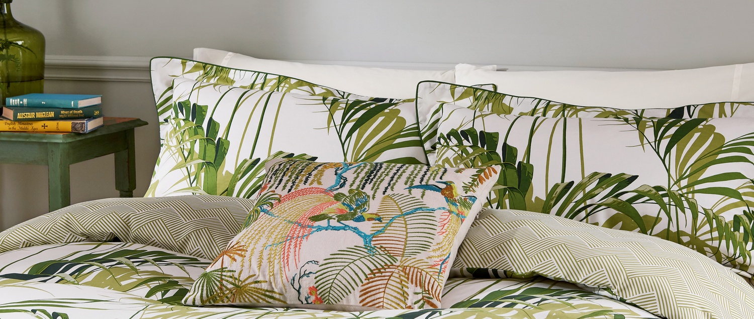 Tropical green and white bedding
