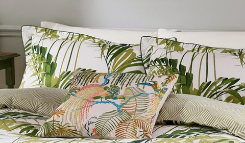 Tropical green and white bedding