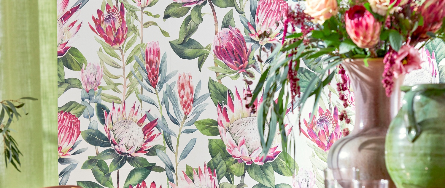Sanderson Glasshouse 2019 065 King Protea Wallpaper 